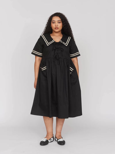 model:Zaynab wears size XXL and is 5’8”, collection-curve