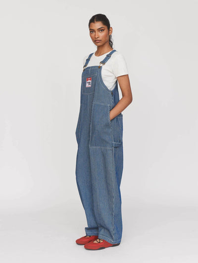 model:Kerethika wears size S and is 5’ 7”