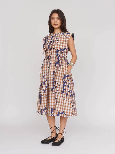 model:Aira wears size S and is 5’9”