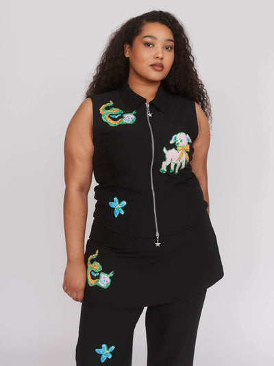 collection-curve, model:Zaynab wears size 18 and is 5’8”