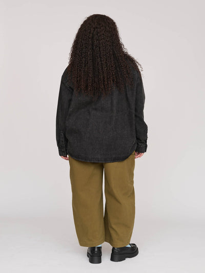 model:Zaynab wears size XXL and is 5’8”