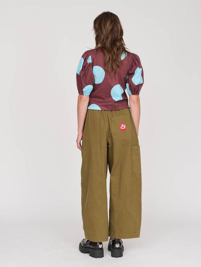 model:Molly wears size 8 and is 5’ 7”