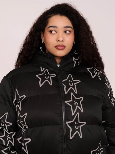 model:Zaynab wears size XXL and is 5’8”