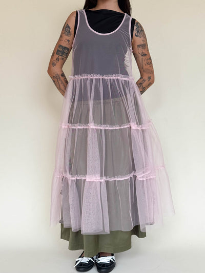 model:Kerethika wears size S and is 5’ 7”