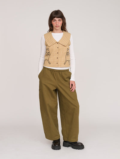 model: Molly wears size S and is 5’ 7”