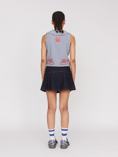 model:Irie B wears size S and is 5’9”