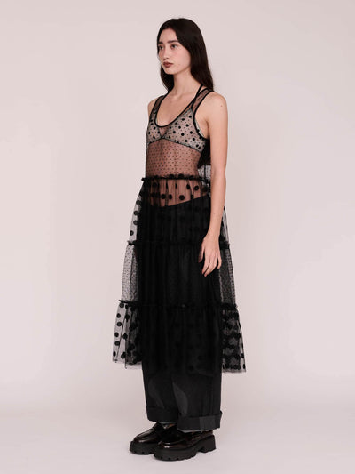 model:Winnie wears size S and is 5’9