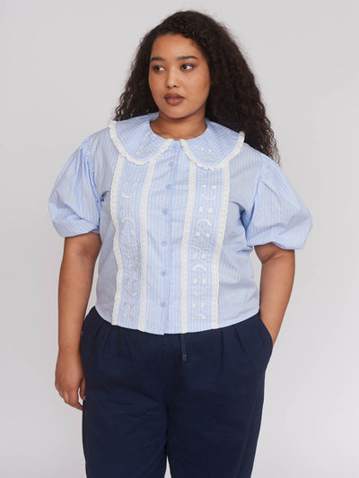 model:Zaynab wears size XXL and is 5’8”