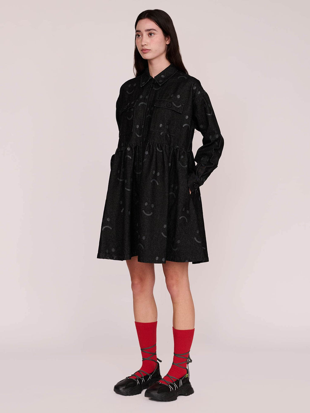 model:Molly wears size S and is 5’ 7”