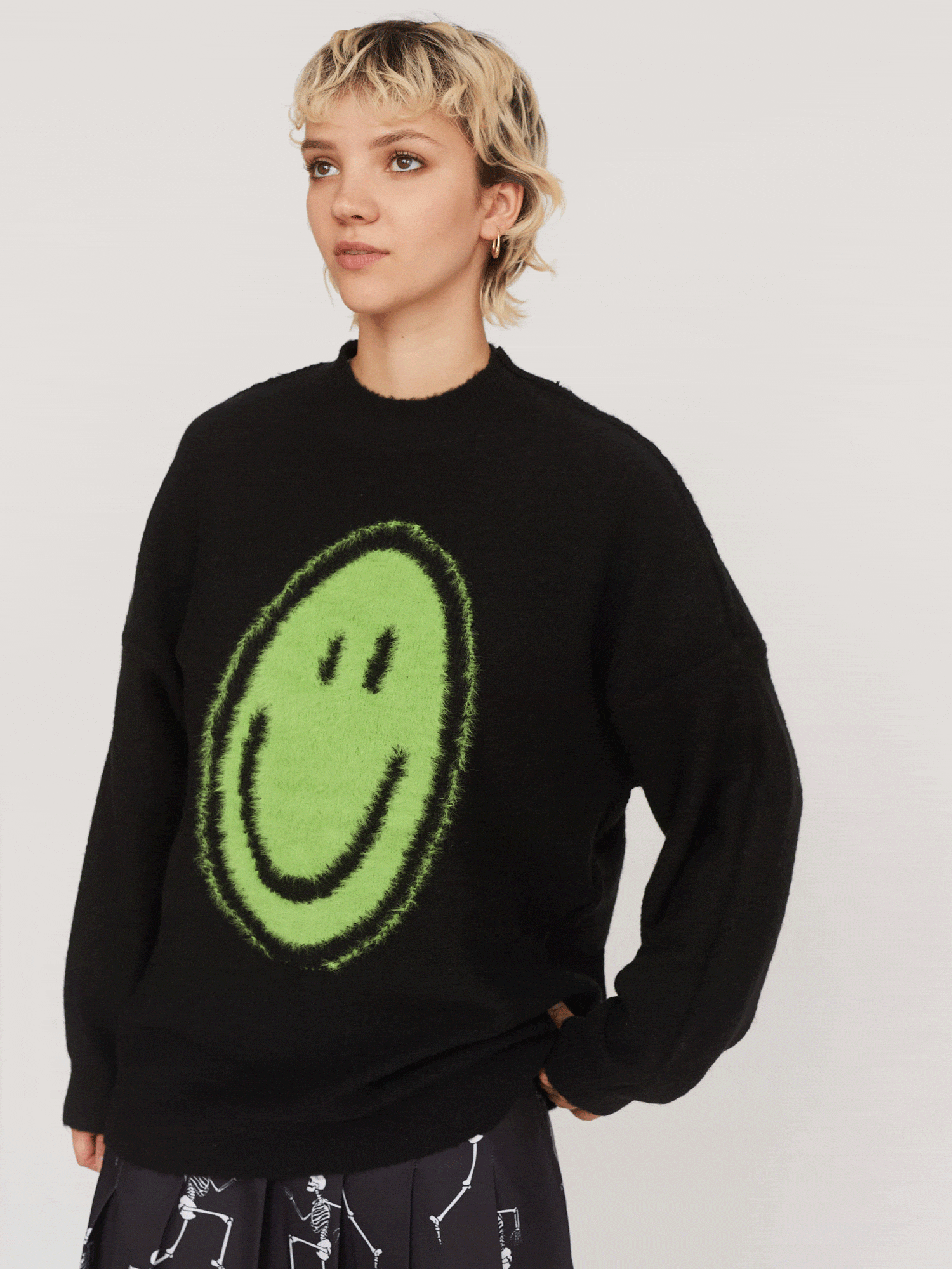 model:Cara wears size S and is 5’7”