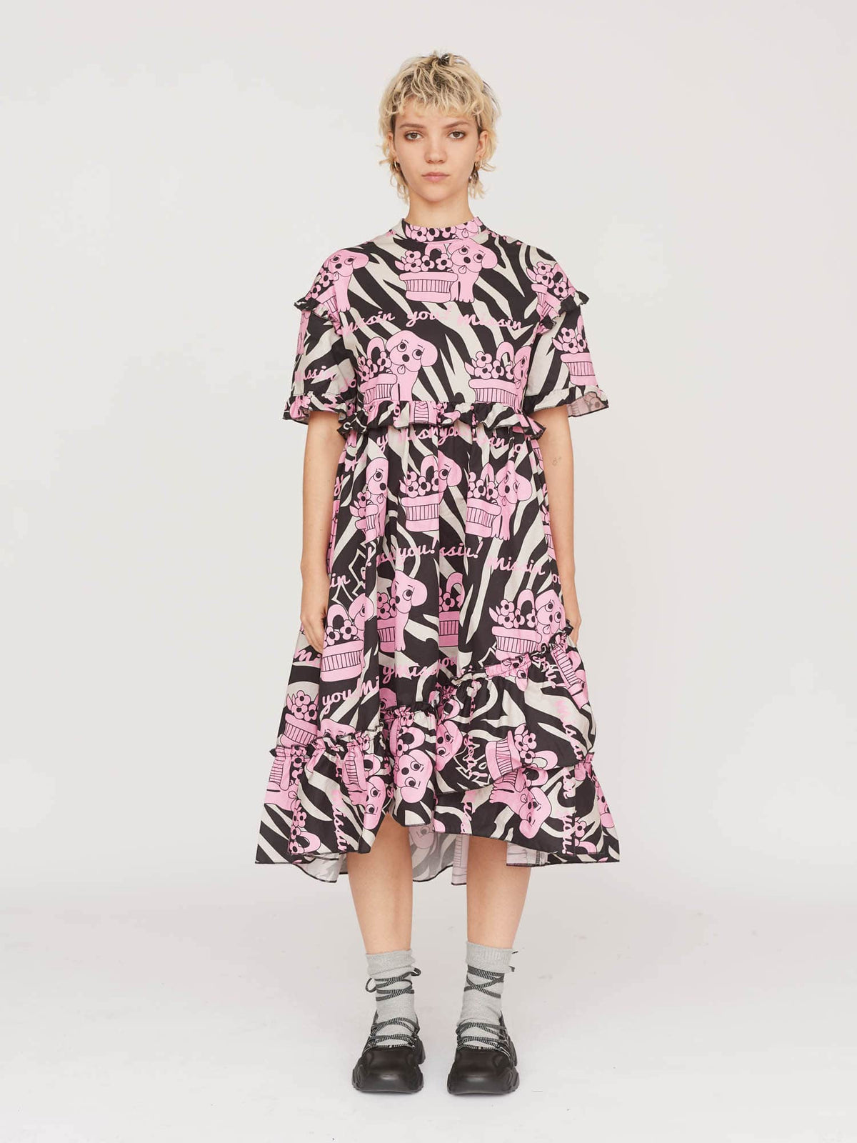 Collection-women-landing, collection-women-new-in-1, Collection-womens-dresses, model:Cara wears size S and is 5’7”