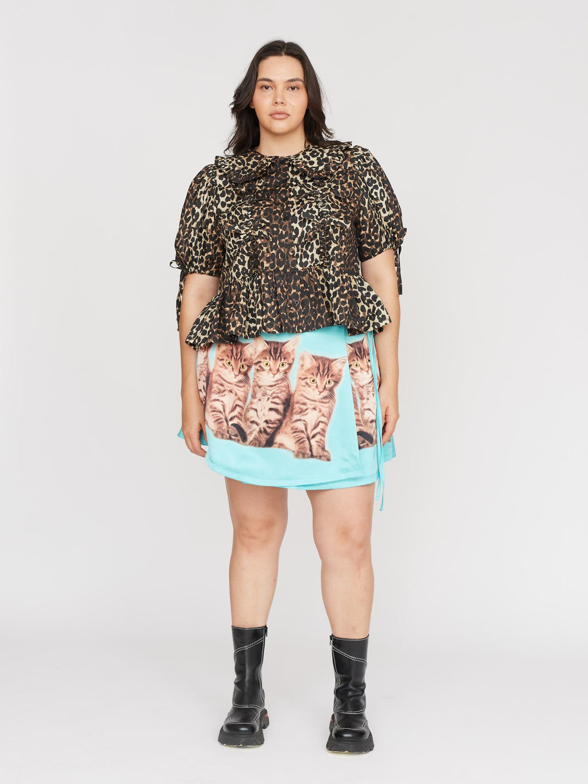 model:Angelica wears size XXL and is 5’11”, collection-curve