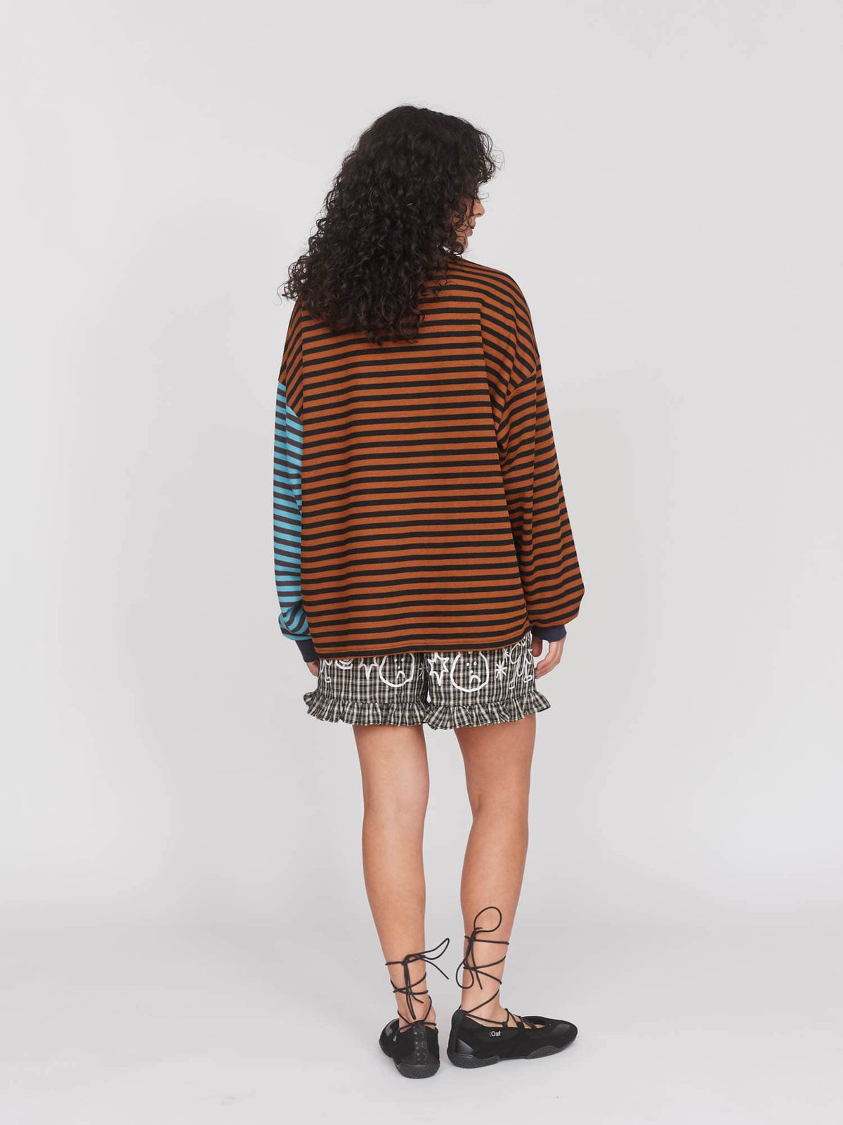 model:Seren wears size S and is 5’8”