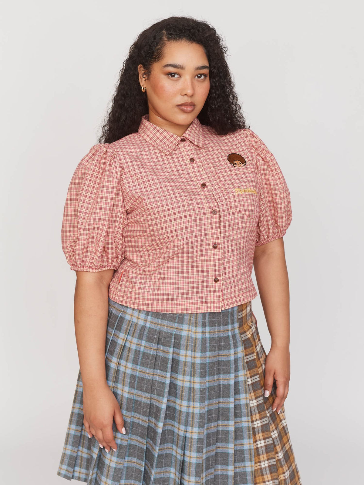 collection-curve, model:Zaynab wears size 18 and is 5’8”