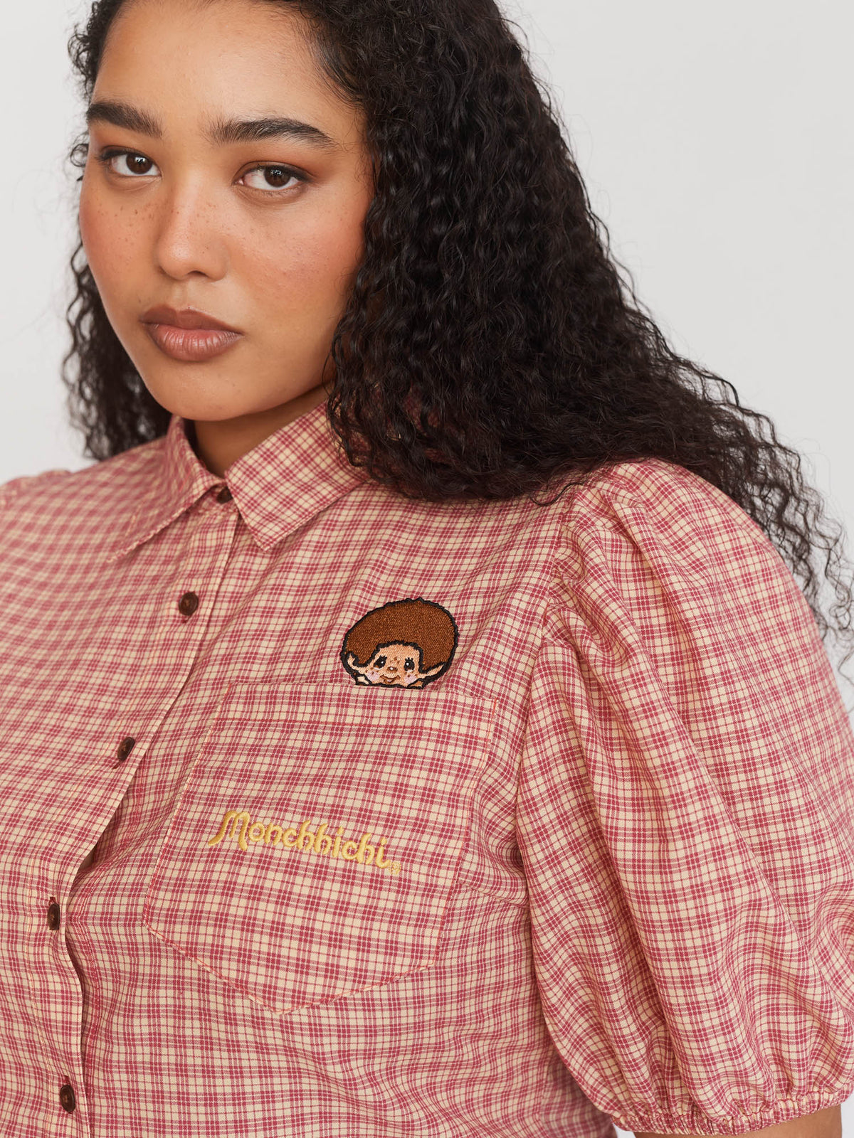 model:Zaynab wears size 18 and is 5’8”