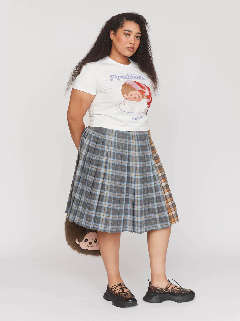 model:Zaynab wears size XXL and is 5’8”