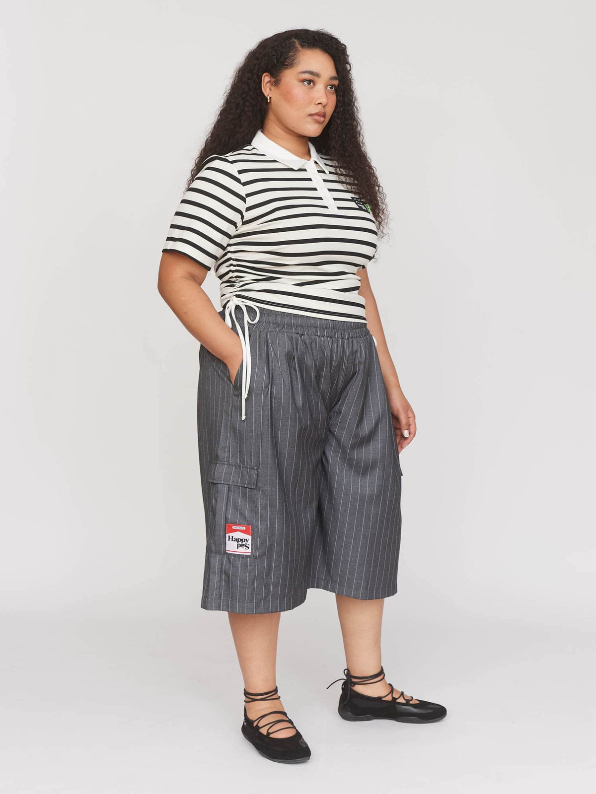 model:Zaynab wears size XXL and is 5’8”
