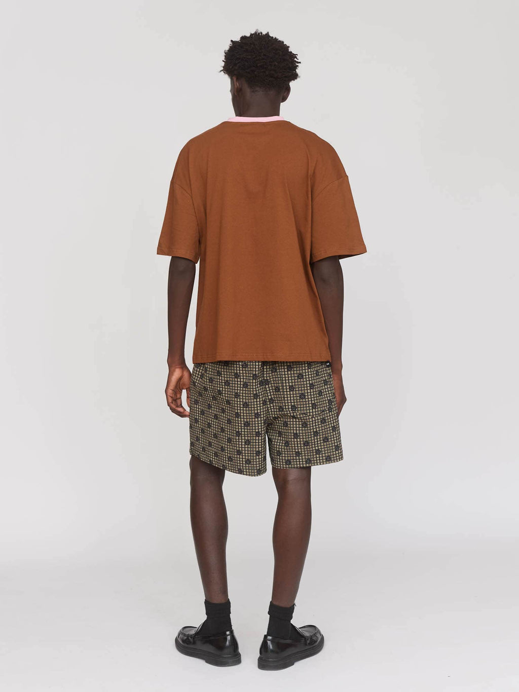 model:Elhadj wears size XXL and is 6’1”