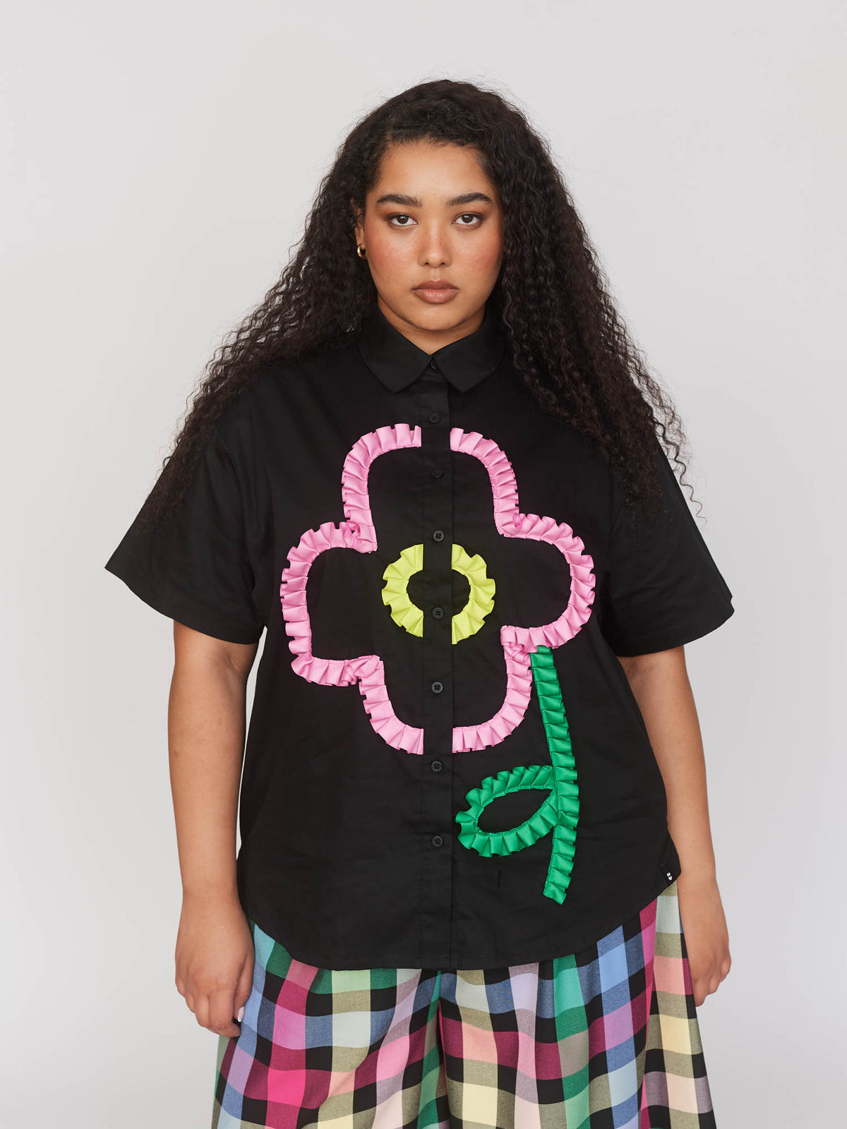collection-curve, model:Zaynab wears size XXL and is 5’8”, collection-curve-tops

