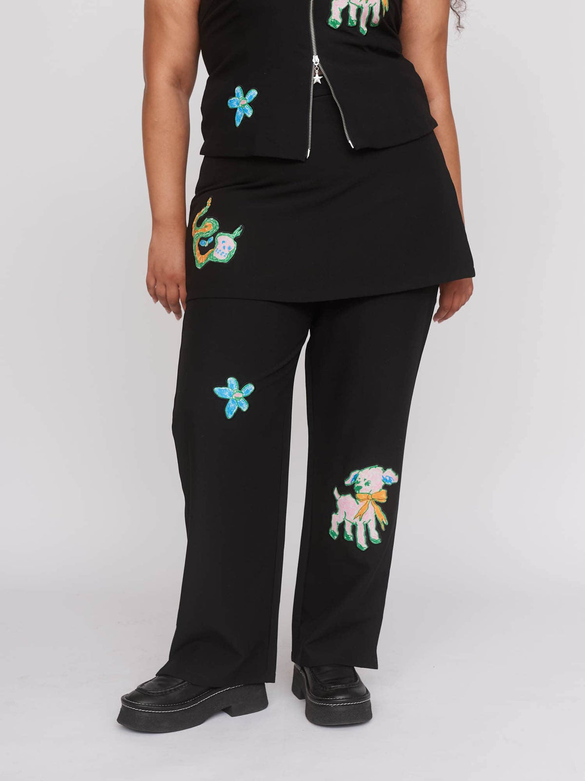 collection-curve, model:Zaynab wears size 18 and is 5’8”