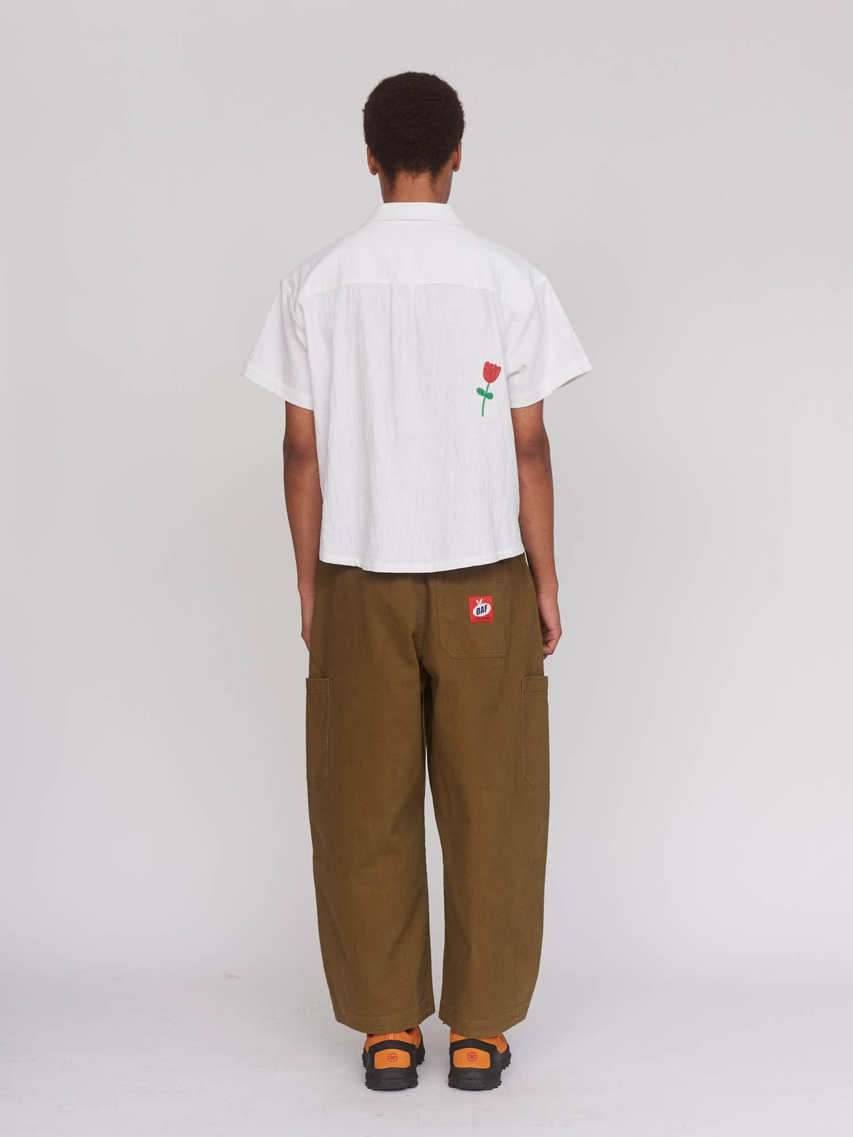 model:Fiki wears size L and is 6’3”