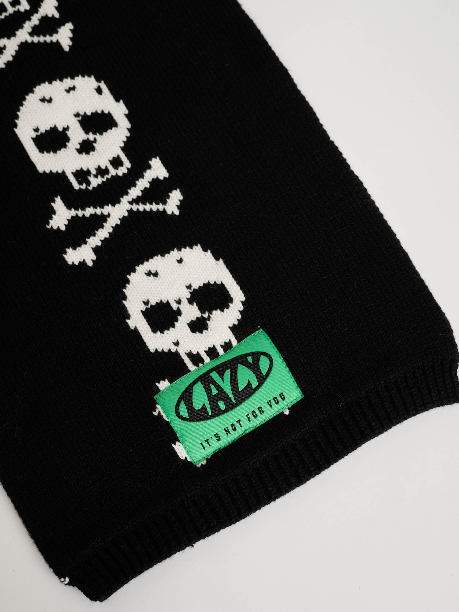 Skull And Crossbones Hooded Scarf – Lazy Oaf