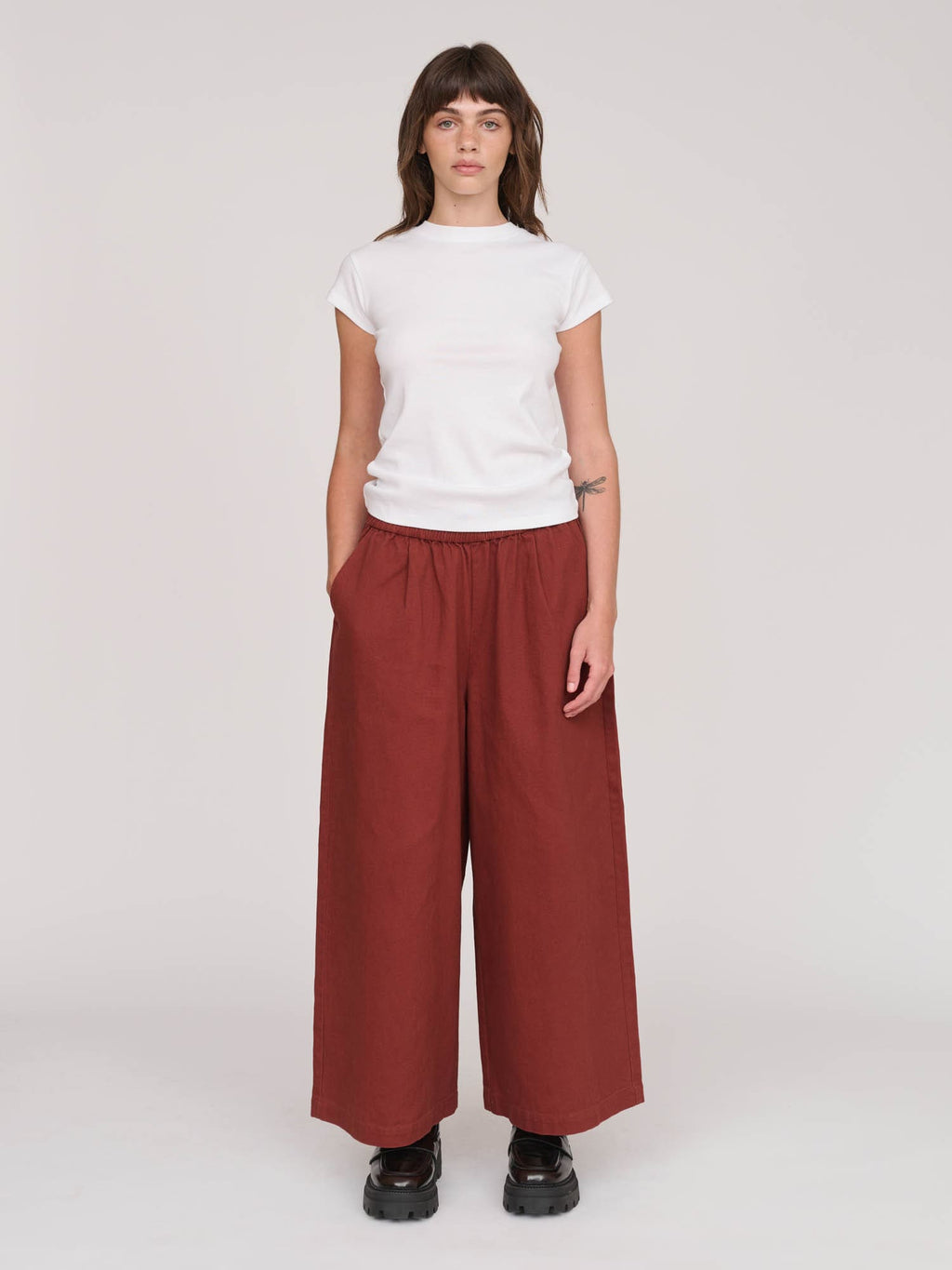 Collection-women-landing, collection-women-new-in-1, collection-womens-trousers, model:Molly wears size S and is 5’7”