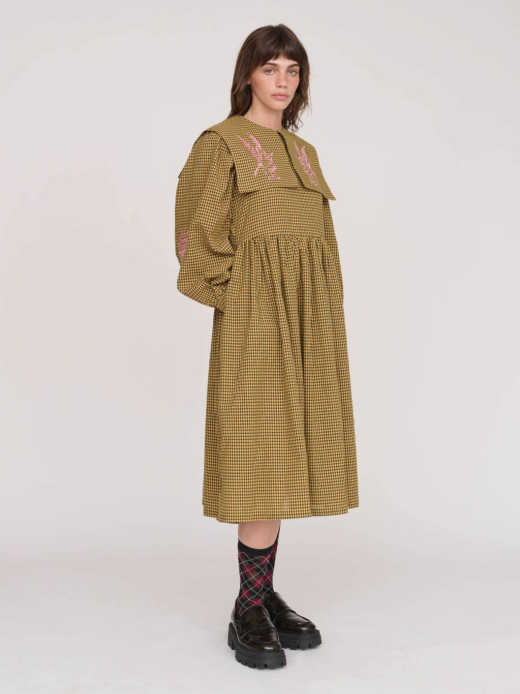 model:Molly wears size S and is 5’ 7”