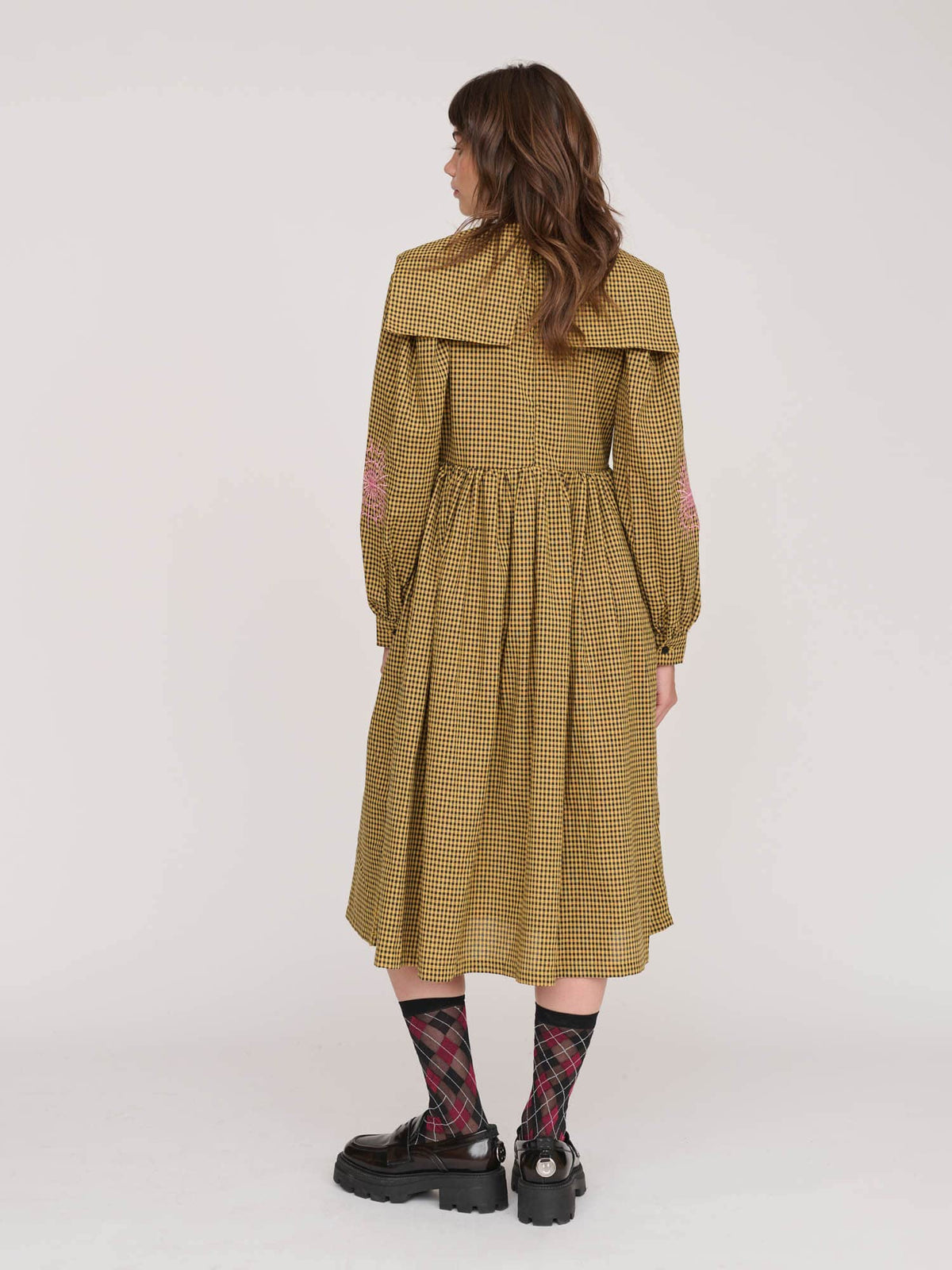 model:Molly wears size S and is 5’ 7”