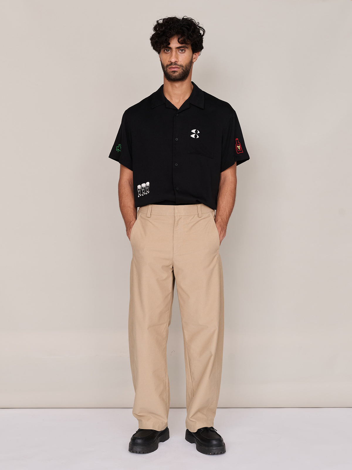 model:Ali wears size L and is 6’1”