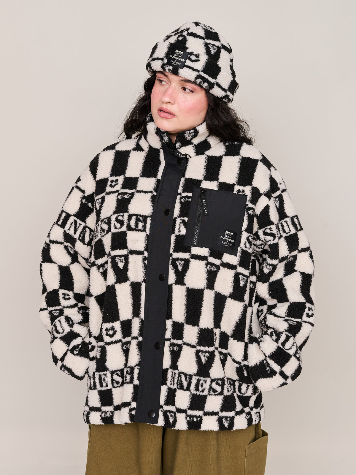 model:Yasmin wears size XXL and is 5’4”
