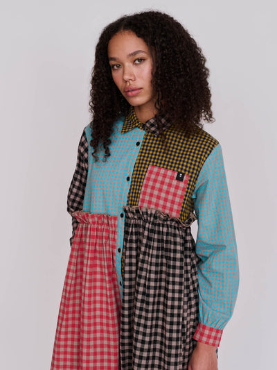 model:Florence wears size S and is 5’6”