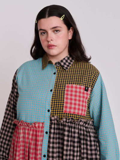 model:Bella wears size XXL and is 5’10”