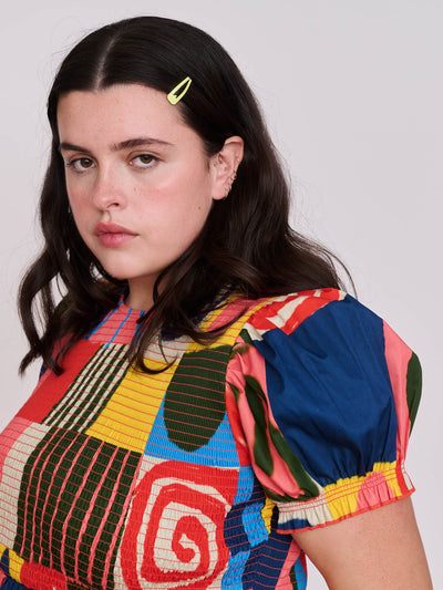 model:Bella wears size 18 and is 5’10” 