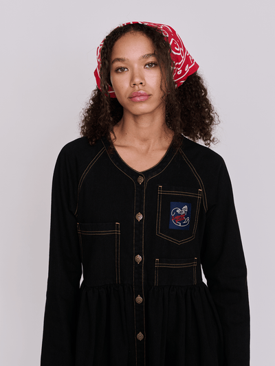 model:Florence wears size S and is 5’6”