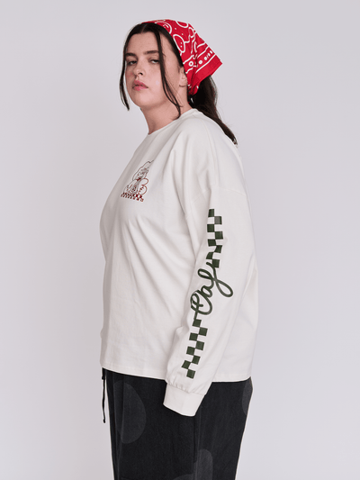 model:Bella wears size XXL and is 5’10”