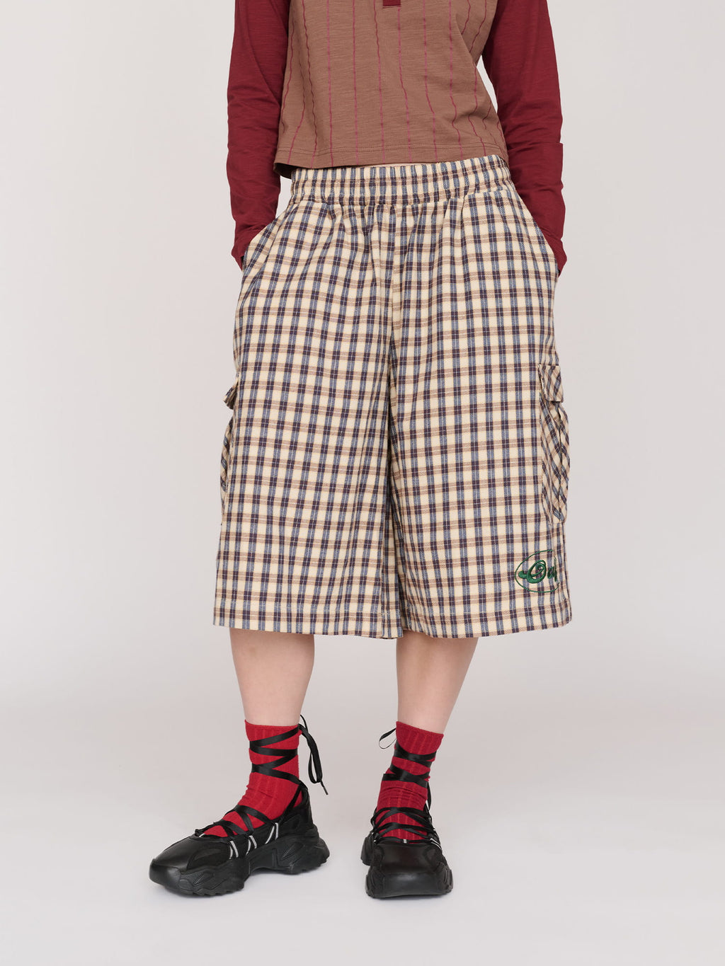 Collection-women-landing, collection-women-new-in-1,collection-all-skirts-shorts,  model:Jess wears size S and is 5’7”