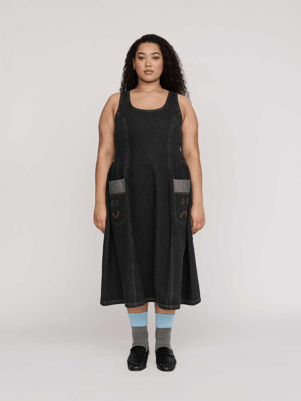 collection-curve, model:Zaynab wears size XXL and is 5’8”