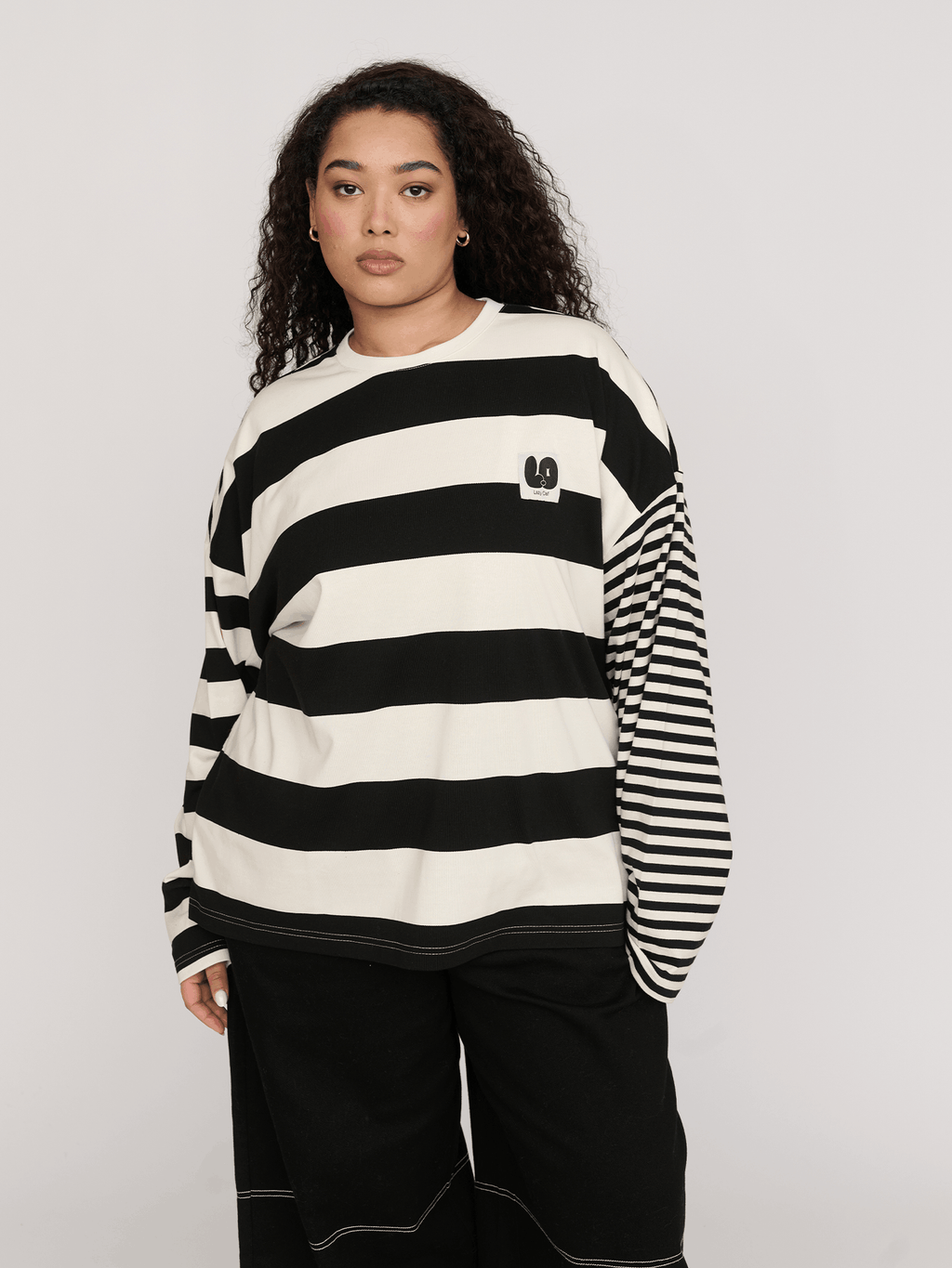 collection-curve, model:Zaynab wears size XXL and is 5’8”