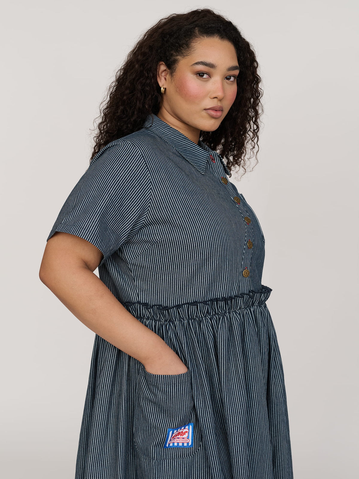 model:Zaynab wears size XXL and is 5’8”