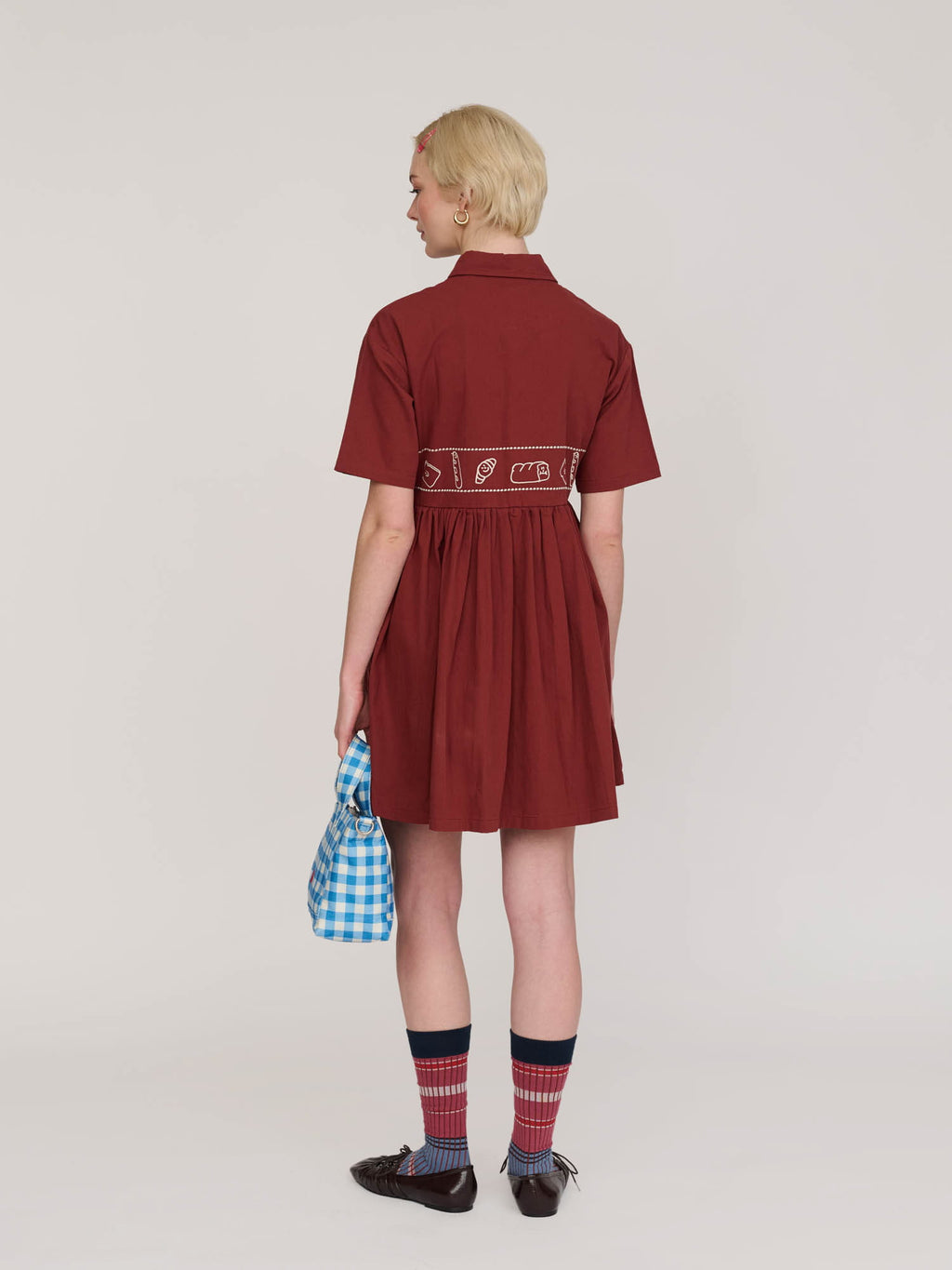 model: Emmie wears size 8 and is 5’6”