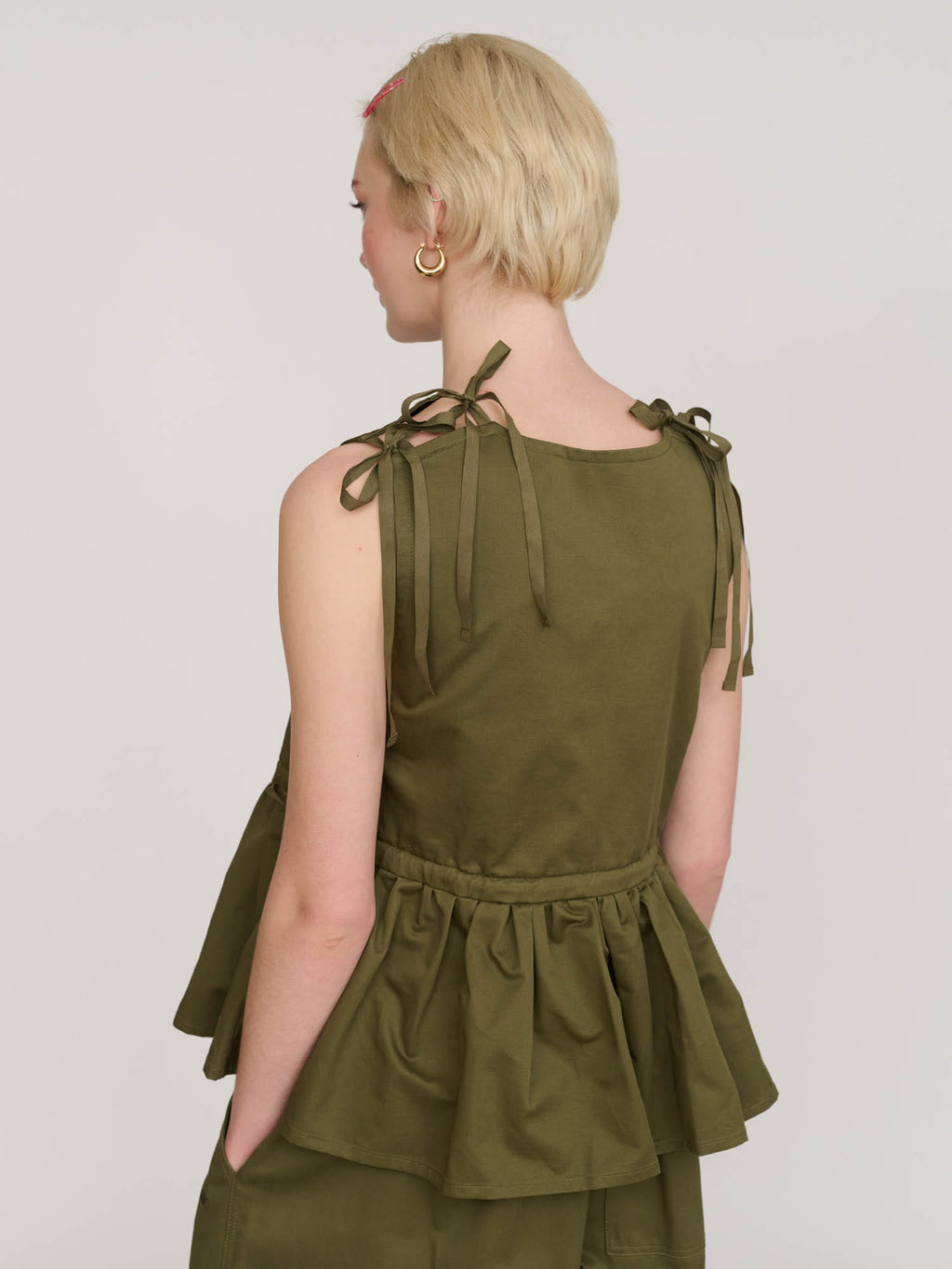 model:Emmie wears size S and is 5’6”