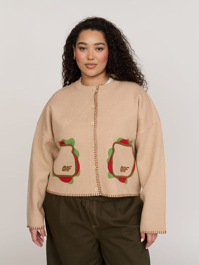 collection-curve, model:Zaynab wears size XXL and is 5’8”