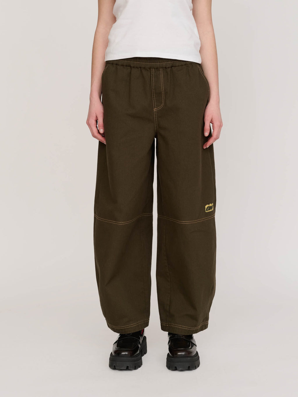 Collection-women-landing, collection-women-new-in-1, collection-womens-trousers, model:Emmie wears size S and is 5’6”