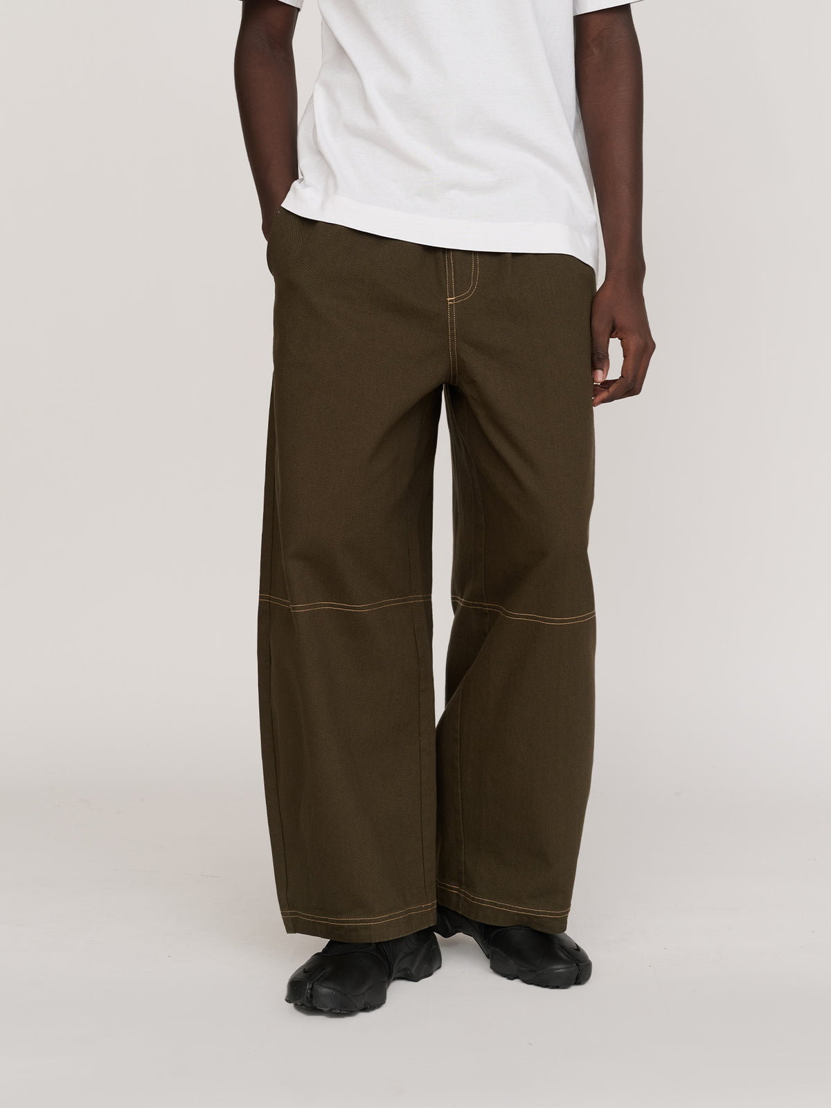 Collection-men-landing, collection-men-new-in-1, collection-men, collection-mens-trousers, model:Elhadj wears size L and is 6’1”, collection-mens-bottoms, collection-mens-sale