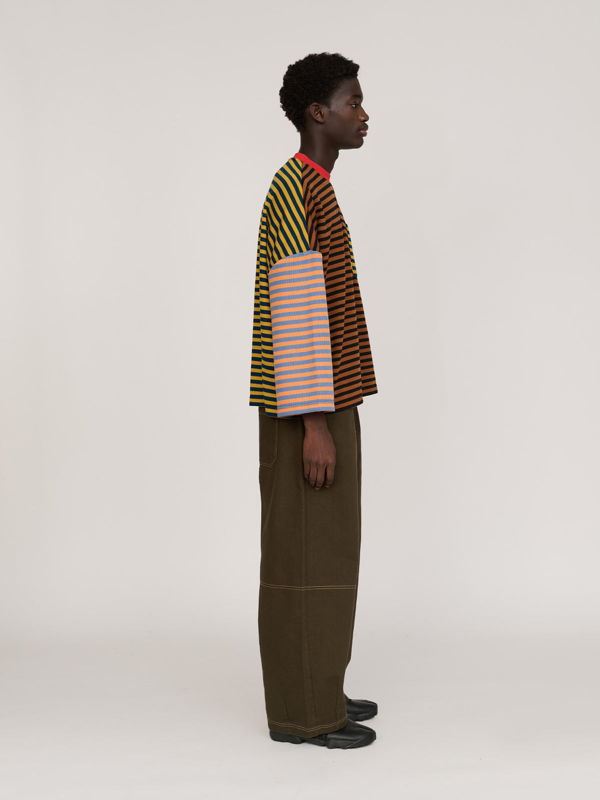 model:Elhadj wears size XS-L and is 6’1”
