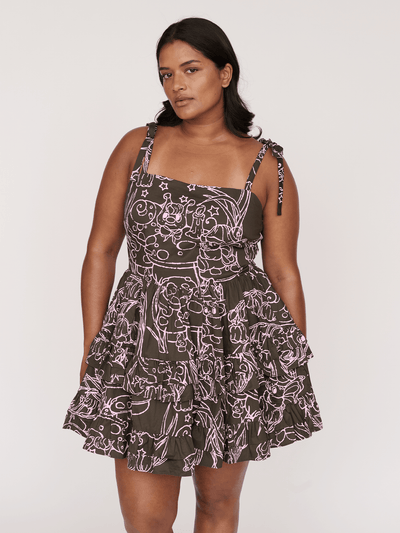 collection-curve, model:Sha wears size 18 and is 5’9”, collection-curve-dresses