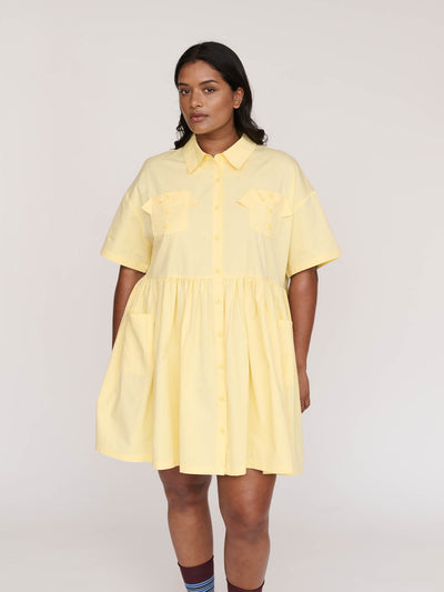 collection-curve, model:Sha wears size 18 and is 5’9”
