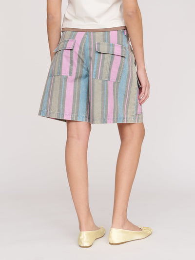 model:Azul wears size 26 and is 5’8”