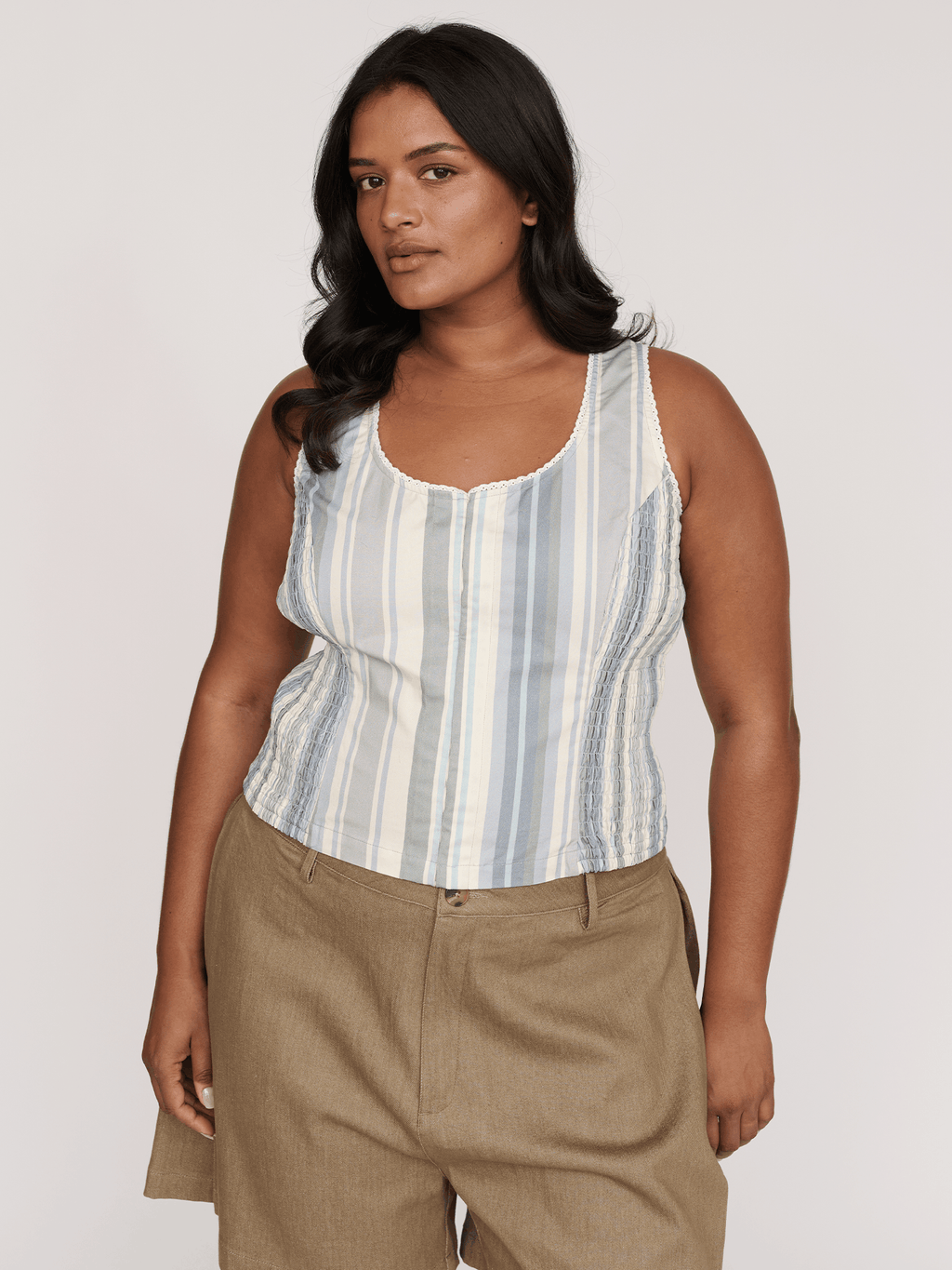 model:Sha wears size 18 and is 5’9”, collection-curve-tops